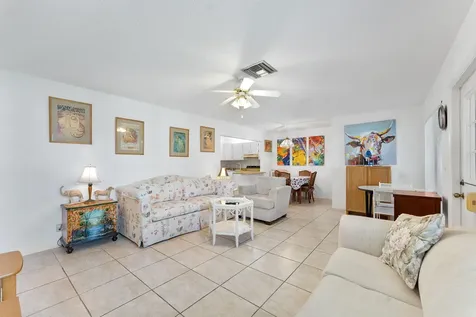 5927 La Pinata Boulevard Greenacres FL 33463