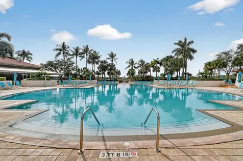 916 Mill Creek Drive Palm Beach Gardens FL 33410