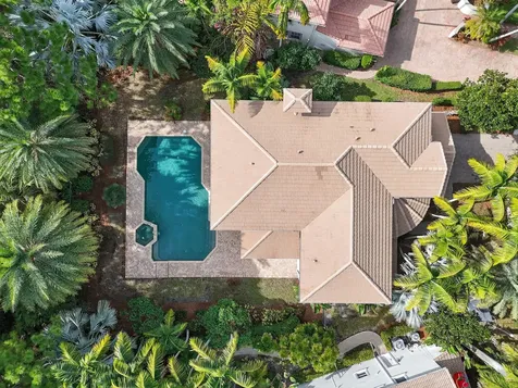 916 Mill Creek Drive Palm Beach Gardens FL 33410