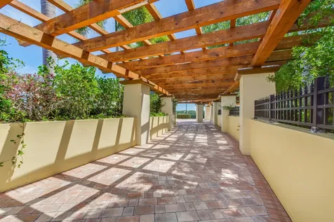 916 Mill Creek Drive Palm Beach Gardens FL 33410