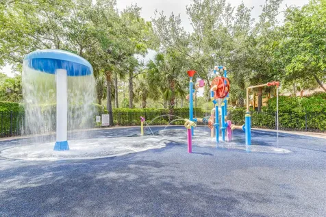 916 Mill Creek Drive Palm Beach Gardens FL 33410