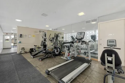 2970 NE 16th Avenue Oakland Park FL 33334