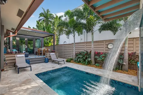 1209 N Lakeside Drive Lake Worth Beach FL 33460