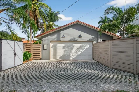 1209 N Lakeside Drive Lake Worth Beach FL 33460