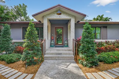 1209 N Lakeside Drive Lake Worth Beach FL 33460