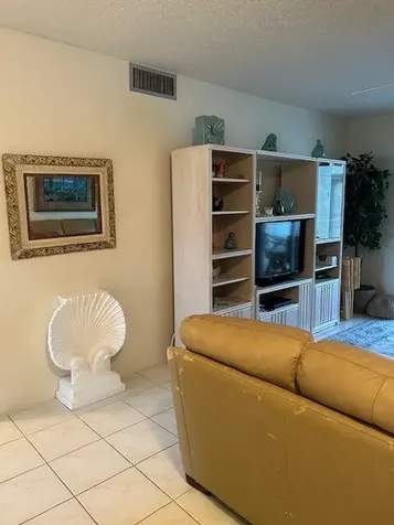 2615 S Garden Drive Lake Worth FL 33461