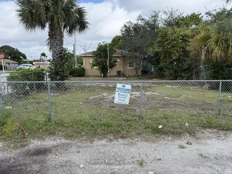 926 14th Street West Palm Beach FL 33401