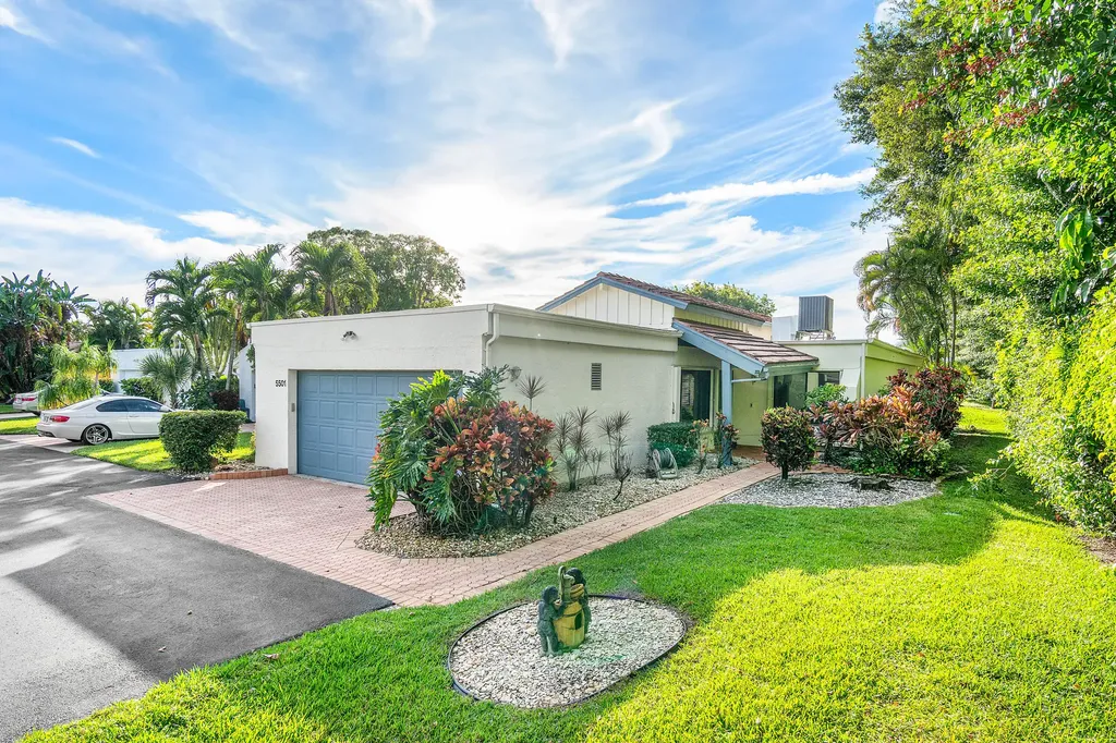 5501 Ainsley Court Boynton Beach FL 33437