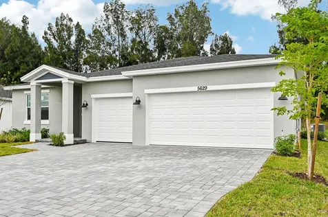 5629 Hampton Park Circle Vero Beach FL 32966