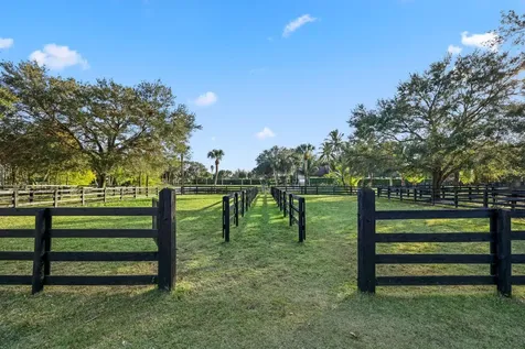 4980 Stables Way Wellington FL 33414