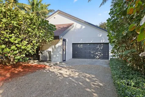 4980 Stables Way Wellington FL 33414