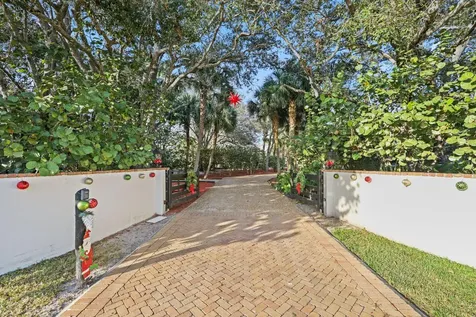 4980 Stables Way Wellington FL 33414