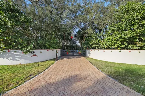 4980 Stables Way Wellington FL 33414