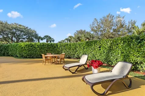 4980 Stables Way Wellington FL 33414