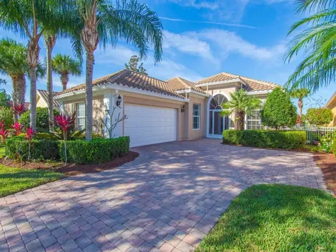 5250 Eleuthra Circle Vero Beach FL 32967