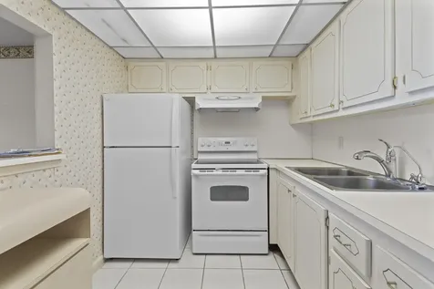 270 Farnham L Deerfield Beach FL 33442