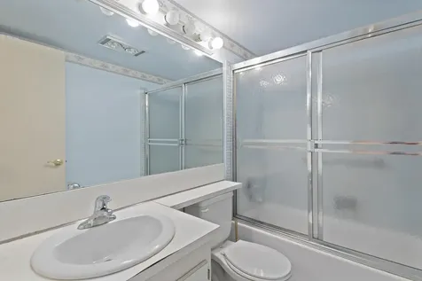 270 Farnham L Deerfield Beach FL 33442