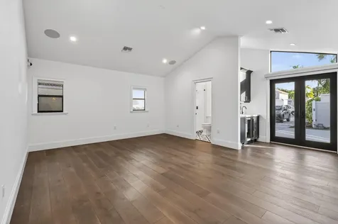 105 W Tarpon Lane Jupiter FL 33477