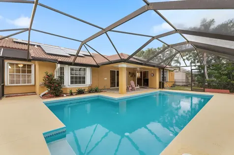 152 Ne Twylite Terrace Port Saint Lucie FL 34983