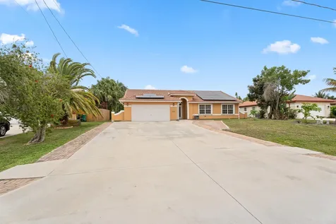 152 Ne Twylite Terrace Port Saint Lucie FL 34983