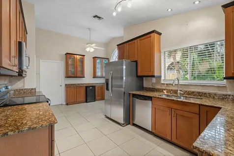 152 Ne Twylite Terrace Port Saint Lucie FL 34983