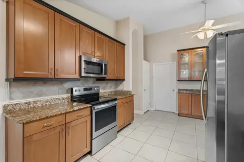 152 Ne Twylite Terrace Port Saint Lucie FL 34983
