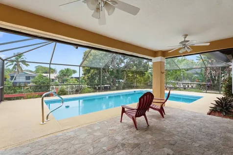152 Ne Twylite Terrace Port Saint Lucie FL 34983