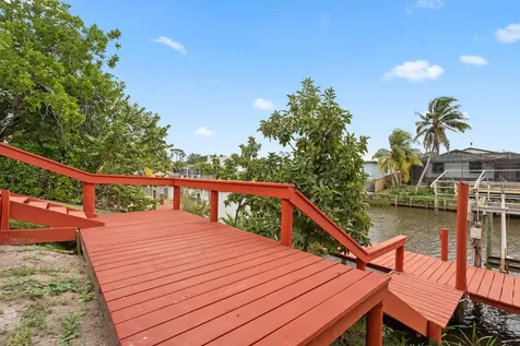 152 Ne Twylite Terrace Port Saint Lucie FL 34983