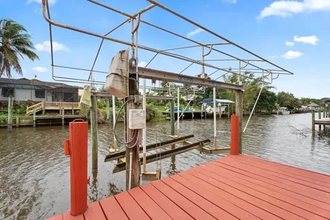 152 Ne Twylite Terrace Port Saint Lucie FL 34983