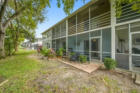 371 Durham L Circle Deerfield Beach FL 33442