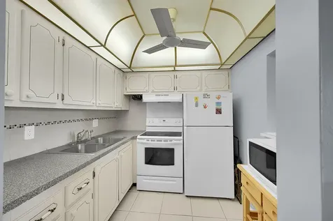371 Durham L Circle Deerfield Beach FL 33442