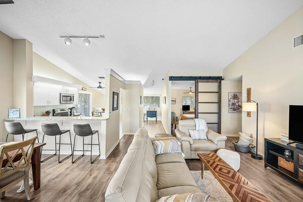 10423 S Circle Lake Drive Boynton Beach FL 33437