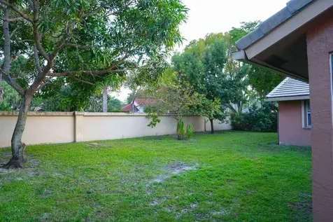 4555 Nw 88 Terrace Coral Springs FL 33065
