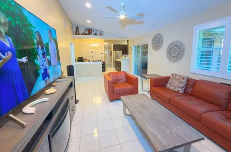 4555 Nw 88 Terrace Coral Springs FL 33065