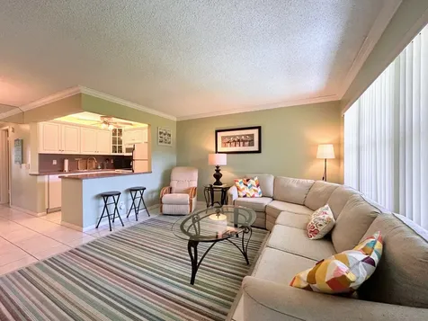 450 Horizons E Boynton Beach FL 33435