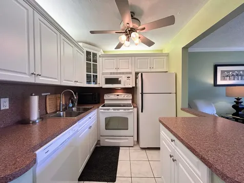 450 Horizons E Boynton Beach FL 33435