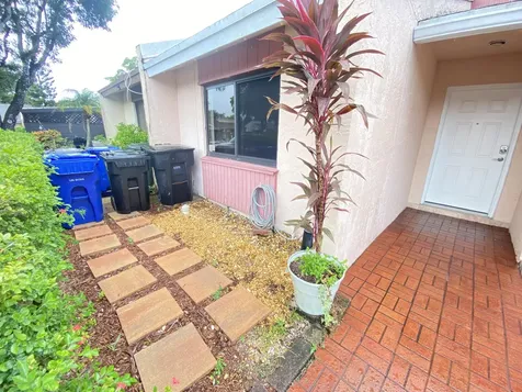 6729 NW 29th Way Fort Lauderdale FL 33309