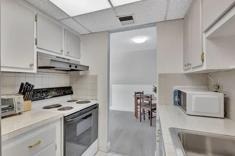1131 SE 4th Street Boynton Beach FL 33435