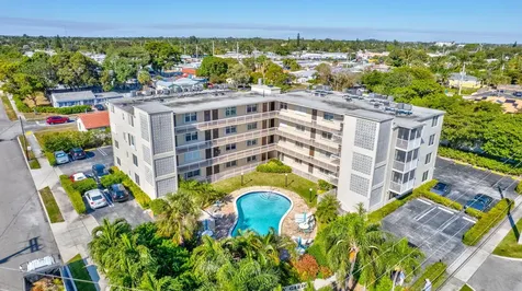 1131 SE 4th Street Boynton Beach FL 33435