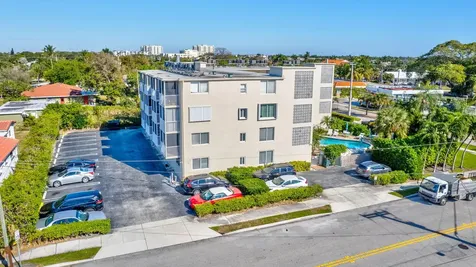 1131 SE 4th Street Boynton Beach FL 33435