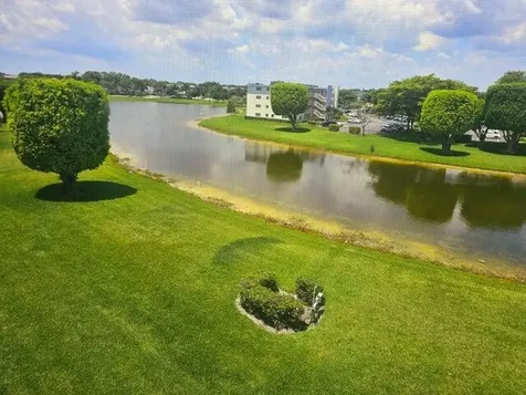 4074 Cornwall D Boca Raton FL 33434