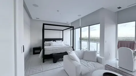 2880 N Ocean Drive Hollywood FL 33019