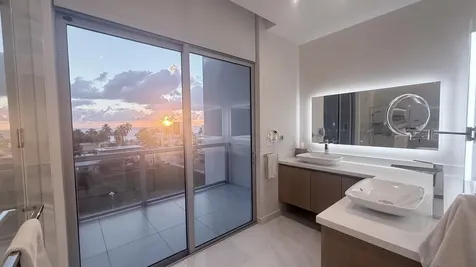 2880 N Ocean Drive Hollywood FL 33019