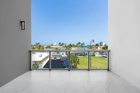 2880 N Ocean Drive Hollywood FL 33019