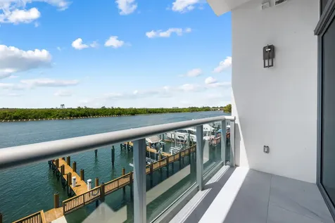 2880 N Ocean Drive Hollywood FL 33019