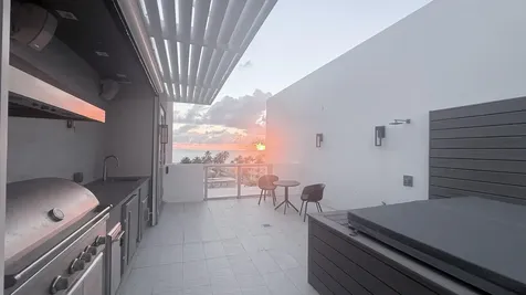 2880 N Ocean Drive Hollywood FL 33019