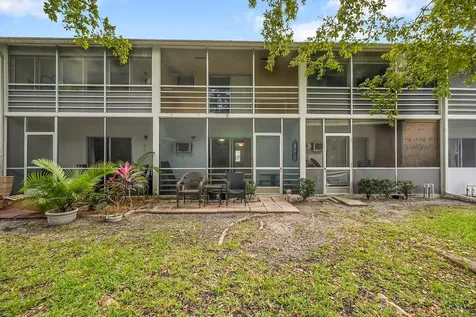 371 Durham L Circle Deerfield Beach FL 33442