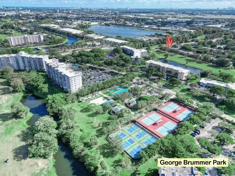 4007 N Cypress Drive Pompano Beach FL 33069