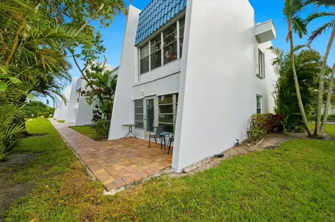 2600 Fiore Way Delray Beach FL 33445