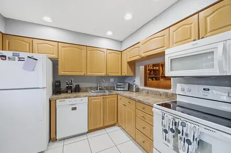 2600 Fiore Way Delray Beach FL 33445